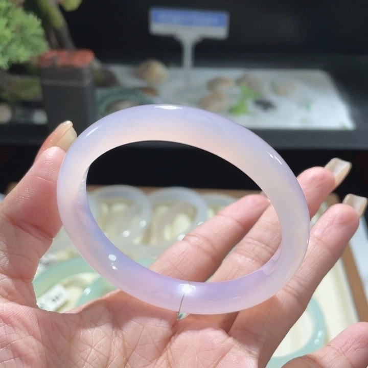 晚***吖玛瑙/玉髓未镶嵌手镯