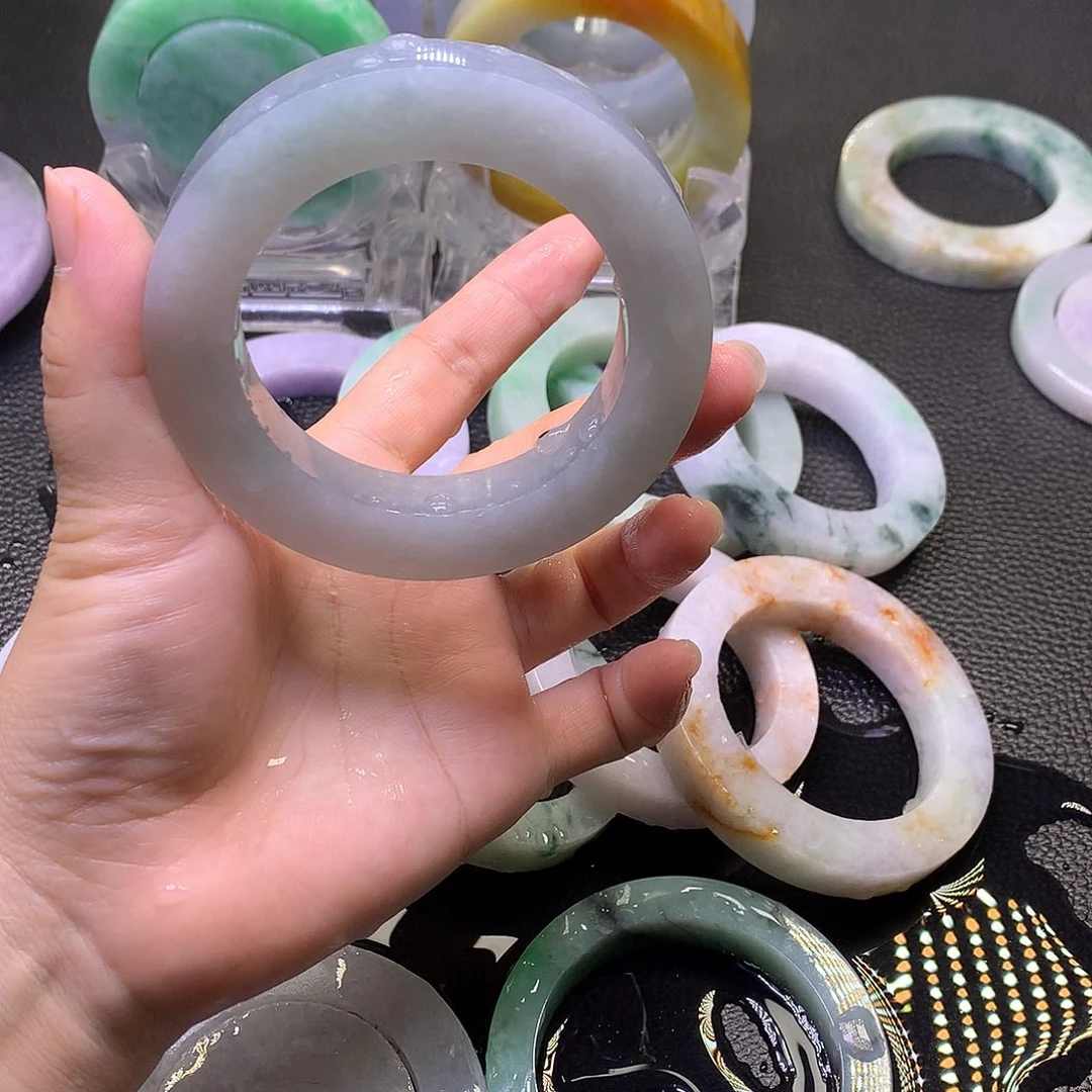 杨***梅定制翡翠未镶嵌圆条