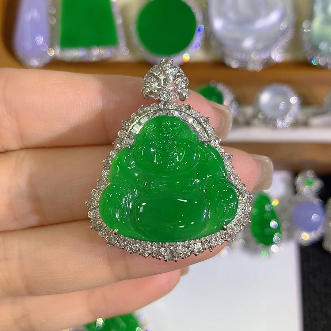 翡翠18K金镶嵌颈饰佛公