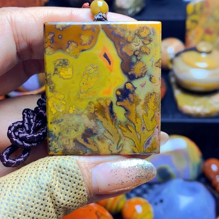 D***东玛瑙/玉髓合金颈饰