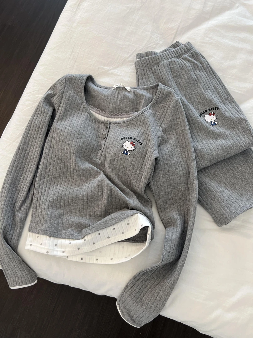 韩版撞色假两件带胸垫坑条长袖睡衣女春秋款HelloKitty家居服套装