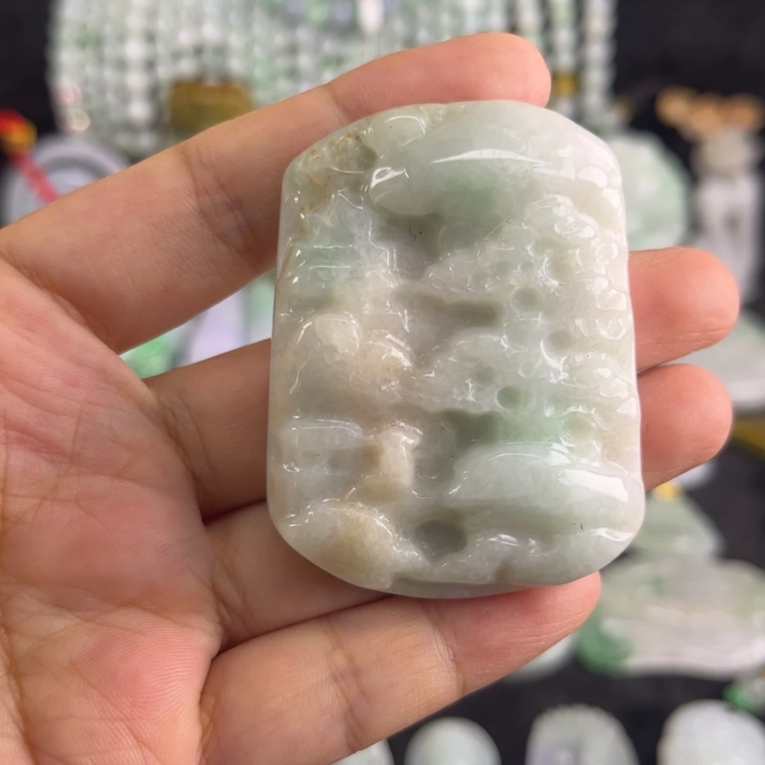 翡翠未镶嵌吊坠(不含链)瑕疵