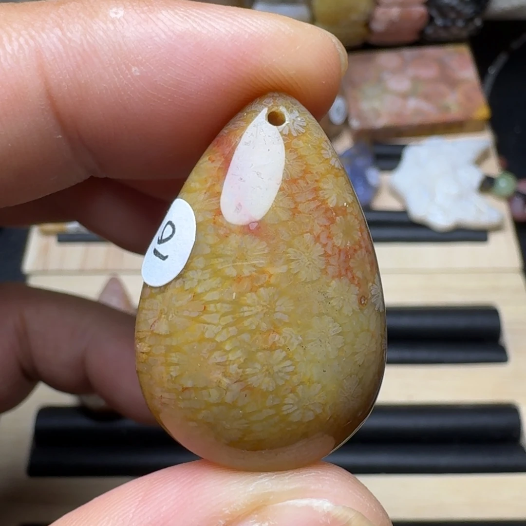 未镶嵌纯天然色有机玉石保真色硅化玉无珠无绳一件包邮