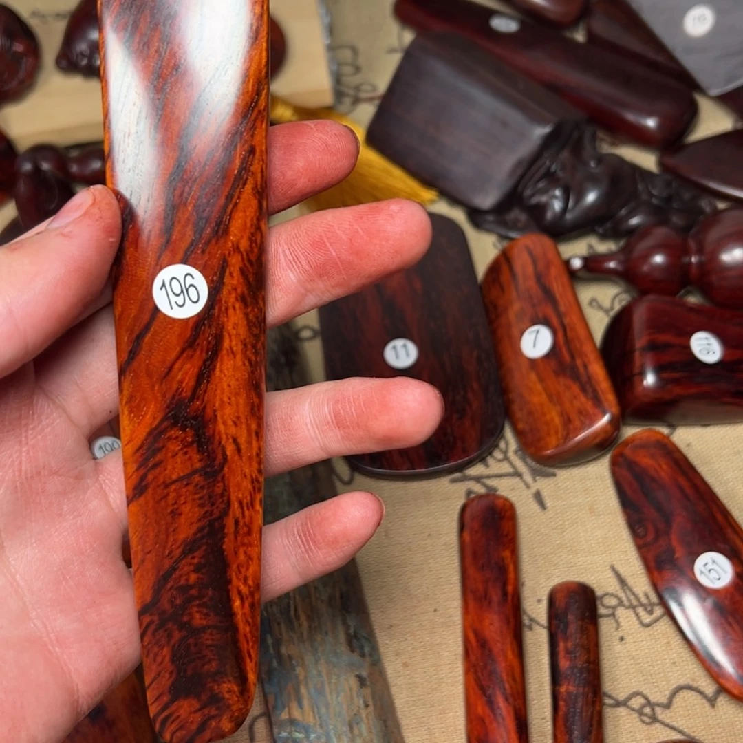 檀香紫檀（小叶紫檀）现****?