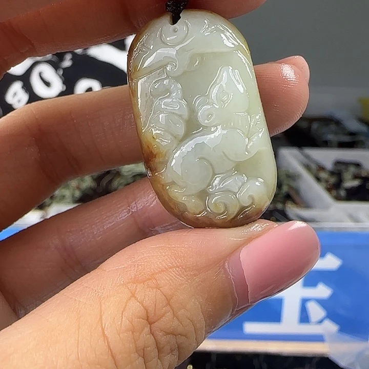 颈饰未镶嵌和田玉