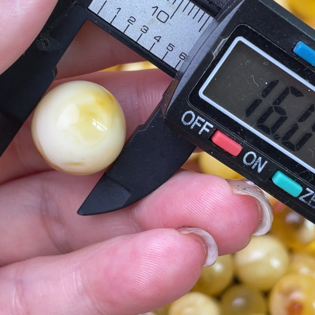 未镶嵌琥珀裸石蜜蜡577