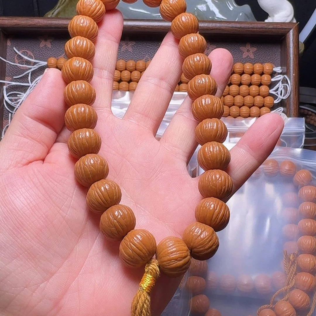 猴头核桃吊坠土豪手持