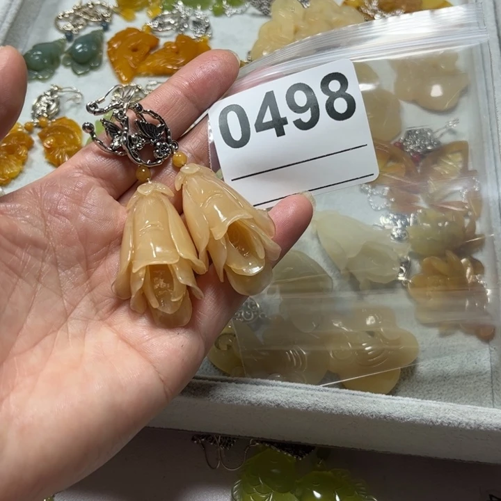 凤***音蛇纹石玉未镶嵌耳饰