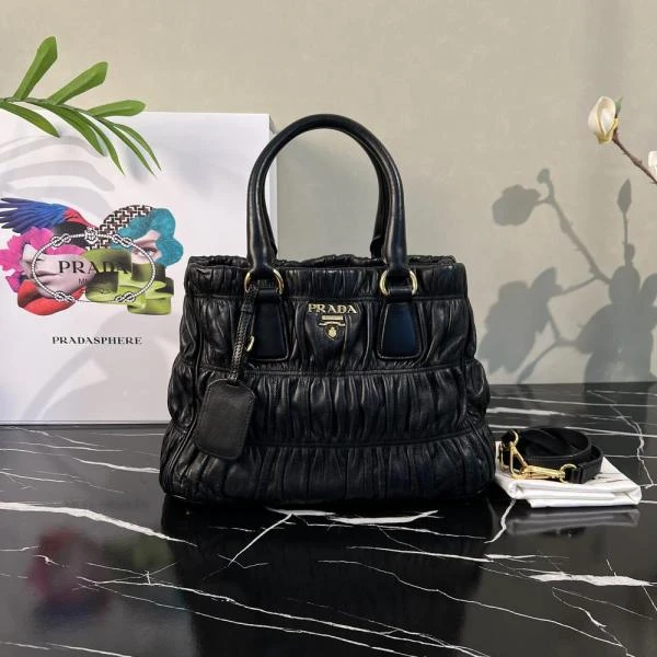 普拉达/包包/95新/市场价23000/250928zb0012