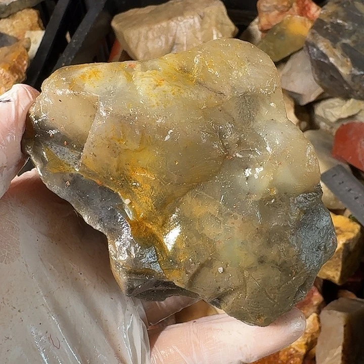 朋***虫寿山石寿山石的颜色