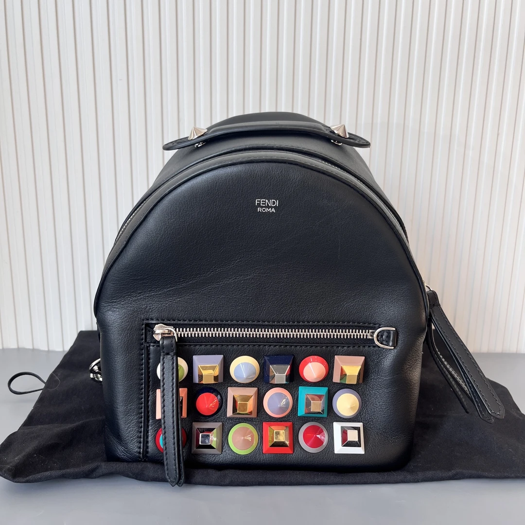 99新 FENDI/芬迪 琅迪 Fendi 迷你双肩包