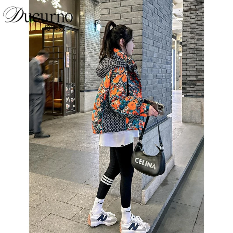 时尚印花羽绒服女短款2025年冬季新款设计感小个子加厚白鸭绒外套