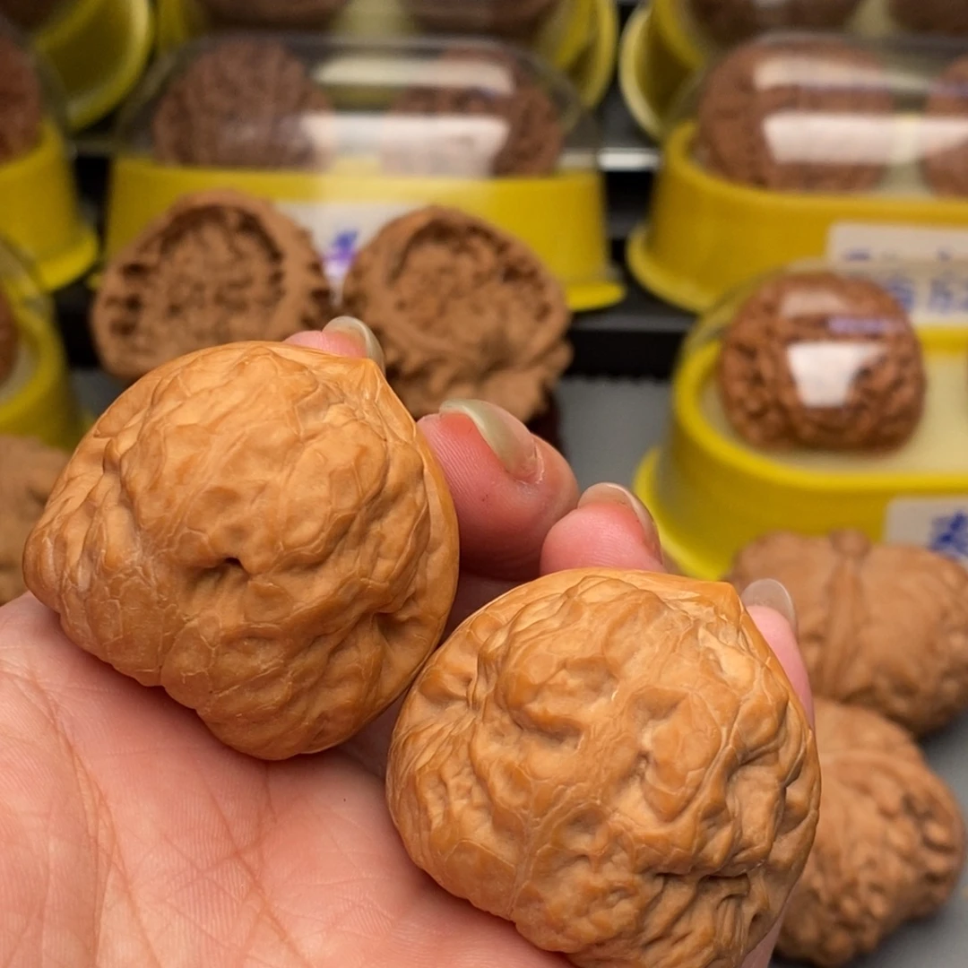 木质类文玩核桃古蟾