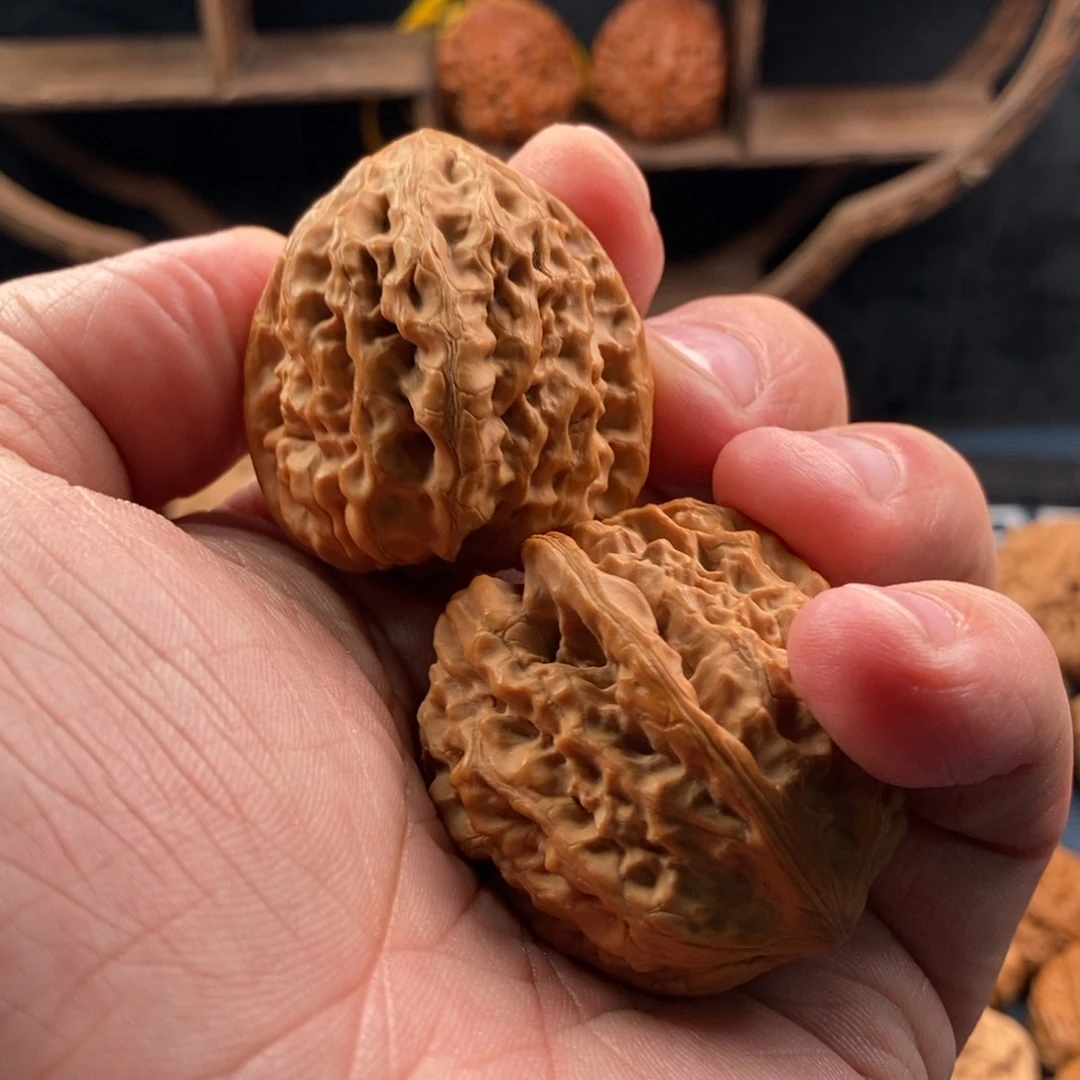 文玩核桃把件开尖霸王