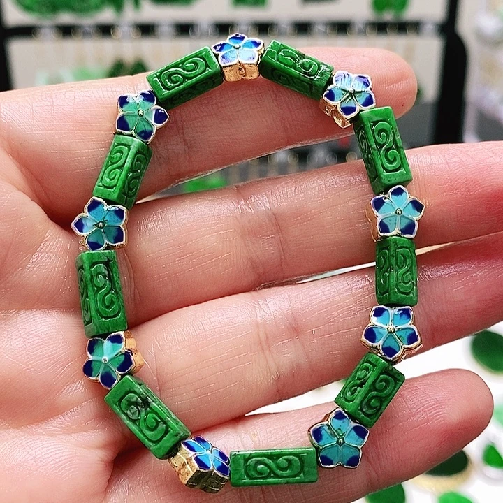 翡翠未镶嵌耳饰挂件