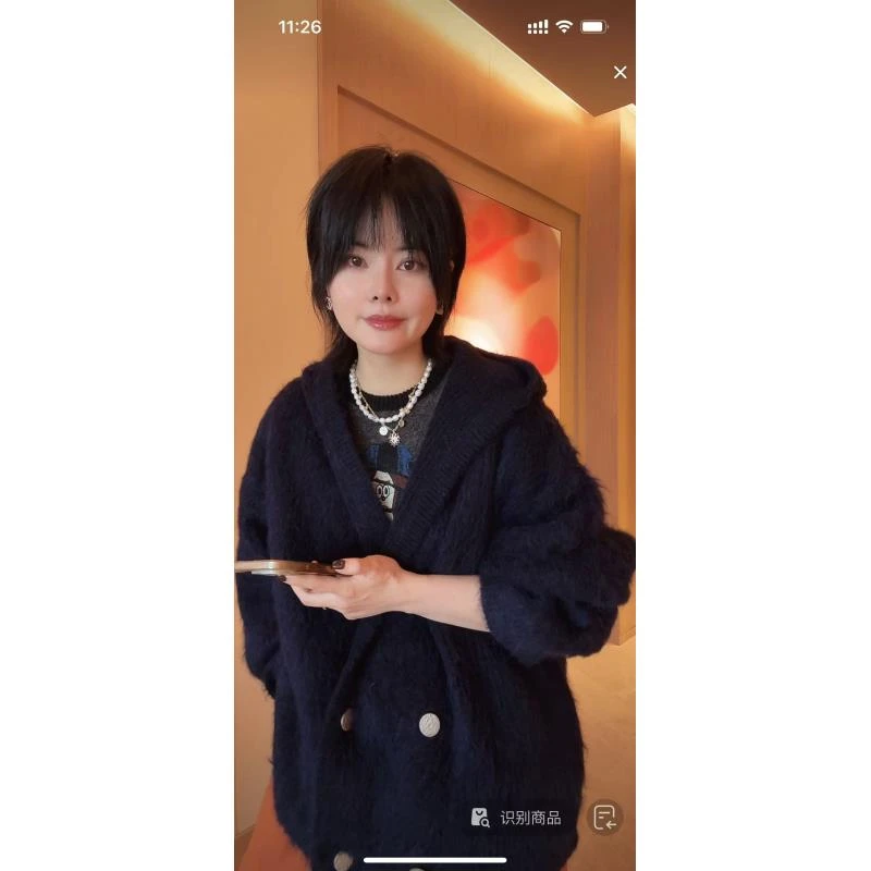 重工戴帽羊驼毛衣J24M641