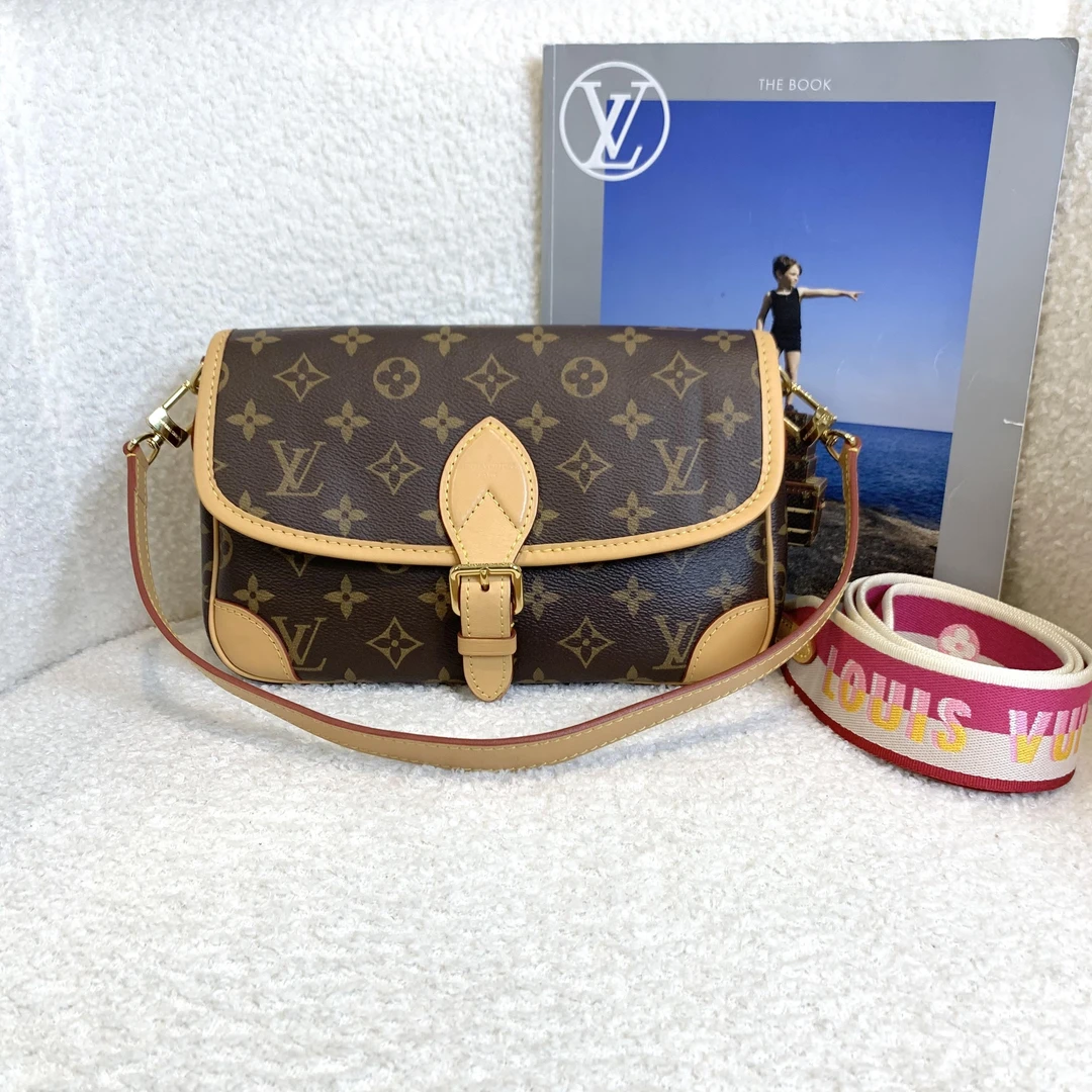 99新 LouisVuitton/路易威登 壹臻/老花法棍包 粉肩带 46189796