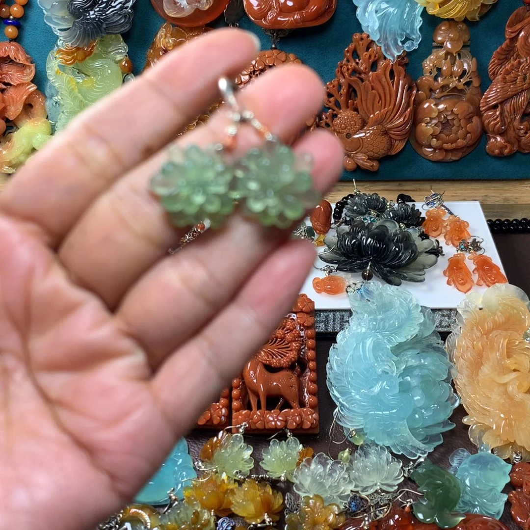 蛇纹石玉耳坠未镶嵌