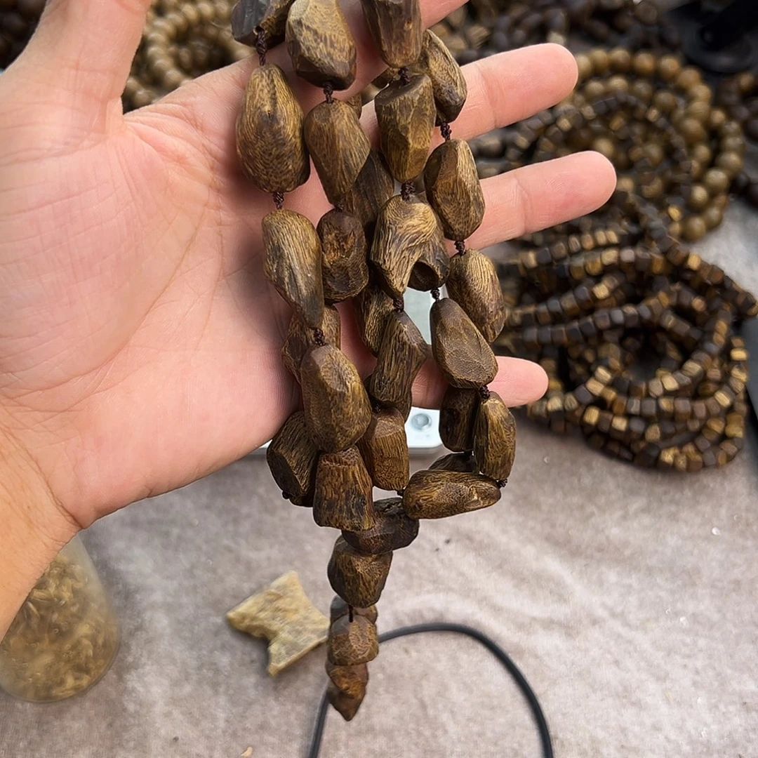 沉香手串悟*沉香树丁多圈沉浮福利款多样性发一