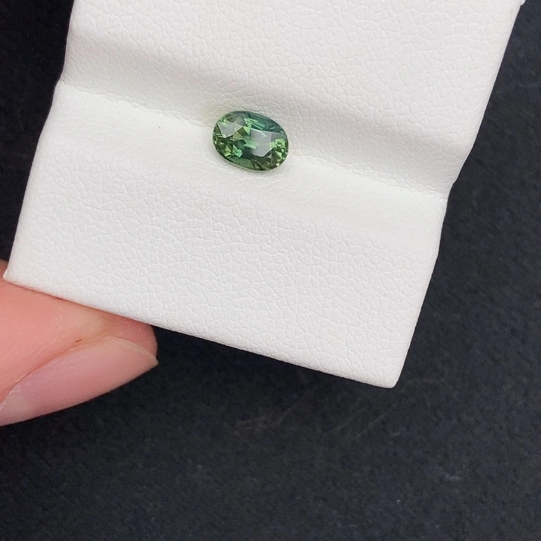 蓝宝石裸石0.79 ct