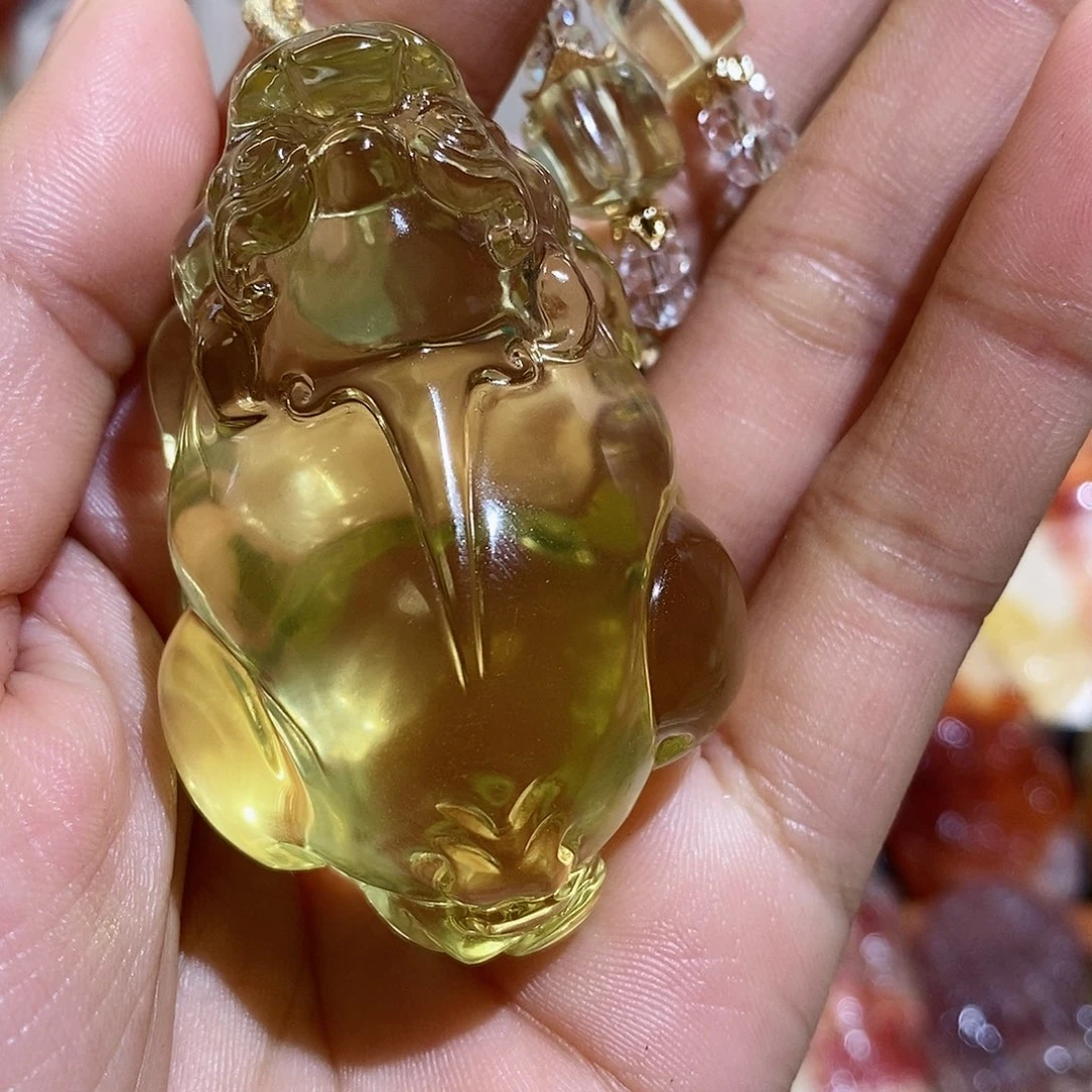 水晶颈饰未镶嵌青**姐水晶