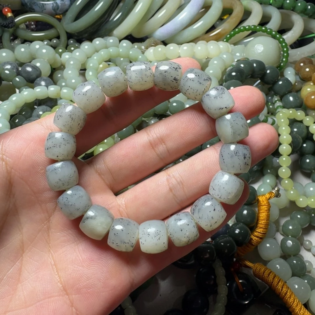 和田玉未镶嵌手串