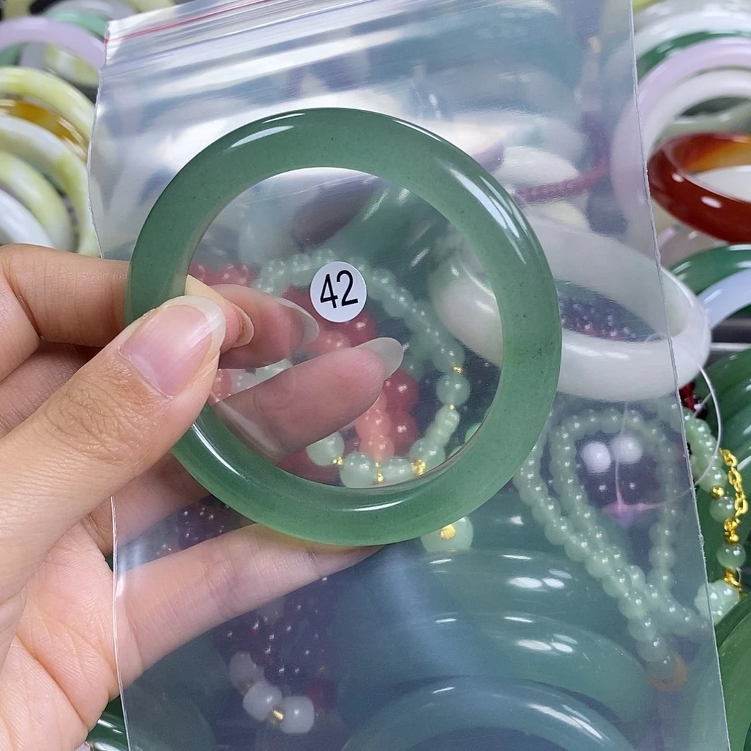 石英质玉手链未镶嵌54