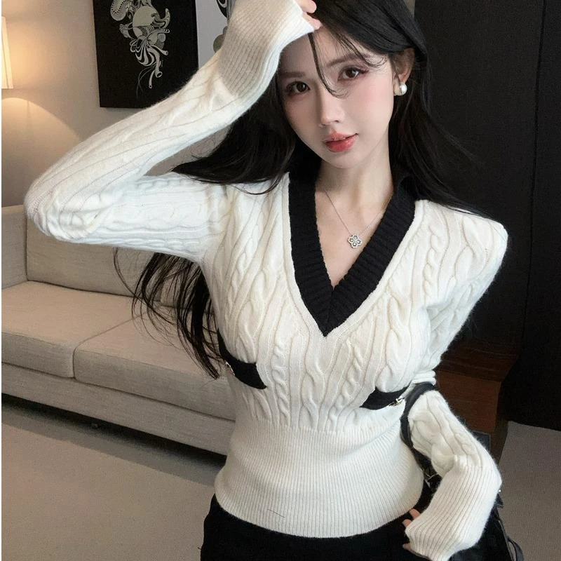 小香风撞色拼接针织衫女秋冬v领麻花打底衫毛衣复古短款长袖上衣