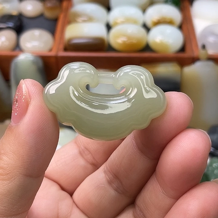 颈饰未镶嵌和田玉