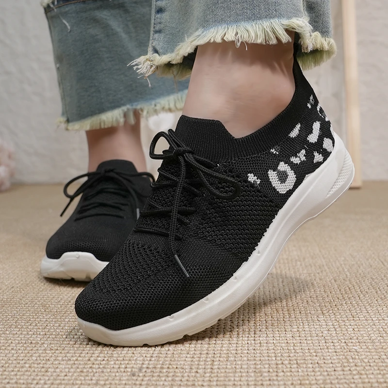 秋季新款系带运动飞织女鞋软底防滑休闲健步鞋一脚蹬透气女单鞋
