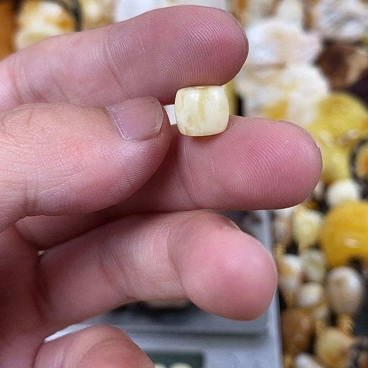 未镶嵌琥珀裸石我