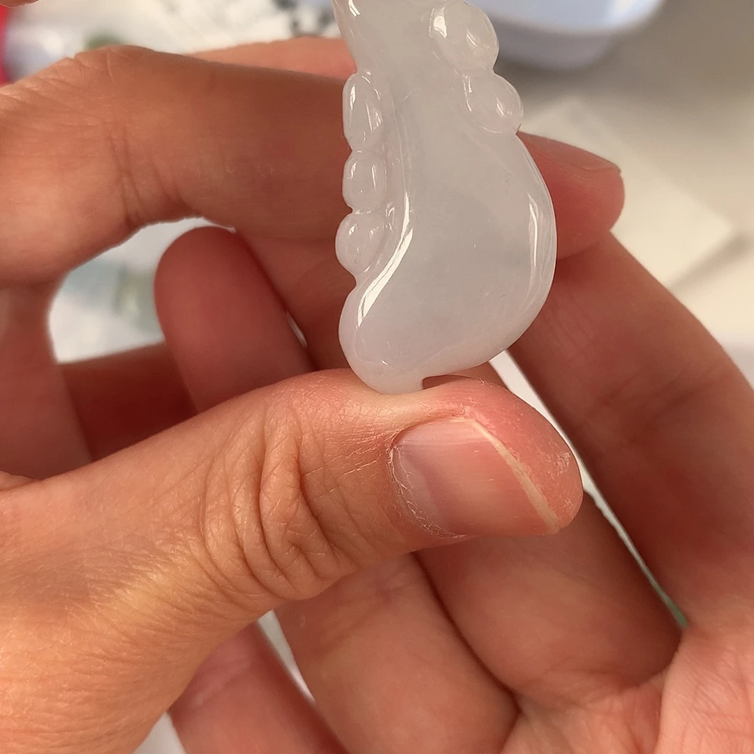 翡翠颈饰未镶嵌瓜