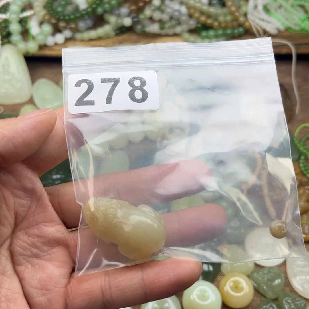 嘻***。玉个人收藏饰品孤品