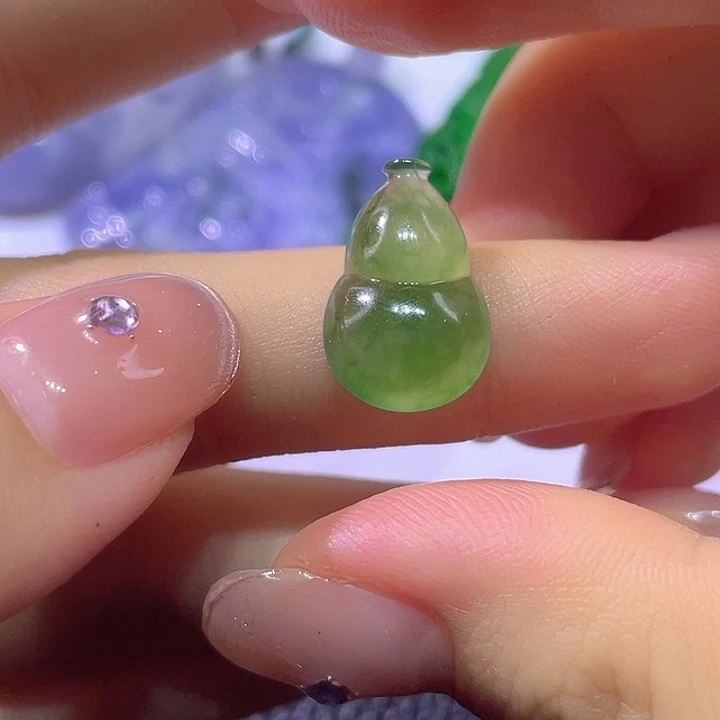 未镶嵌定制翡翠翡翠