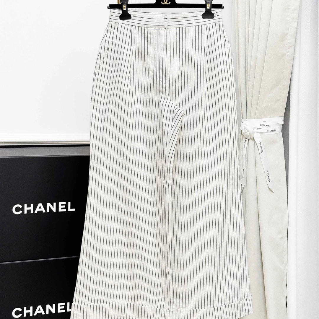 99新 Chanel/香奈儿 36码古巴系列黑白竖条纹阔腿裤,