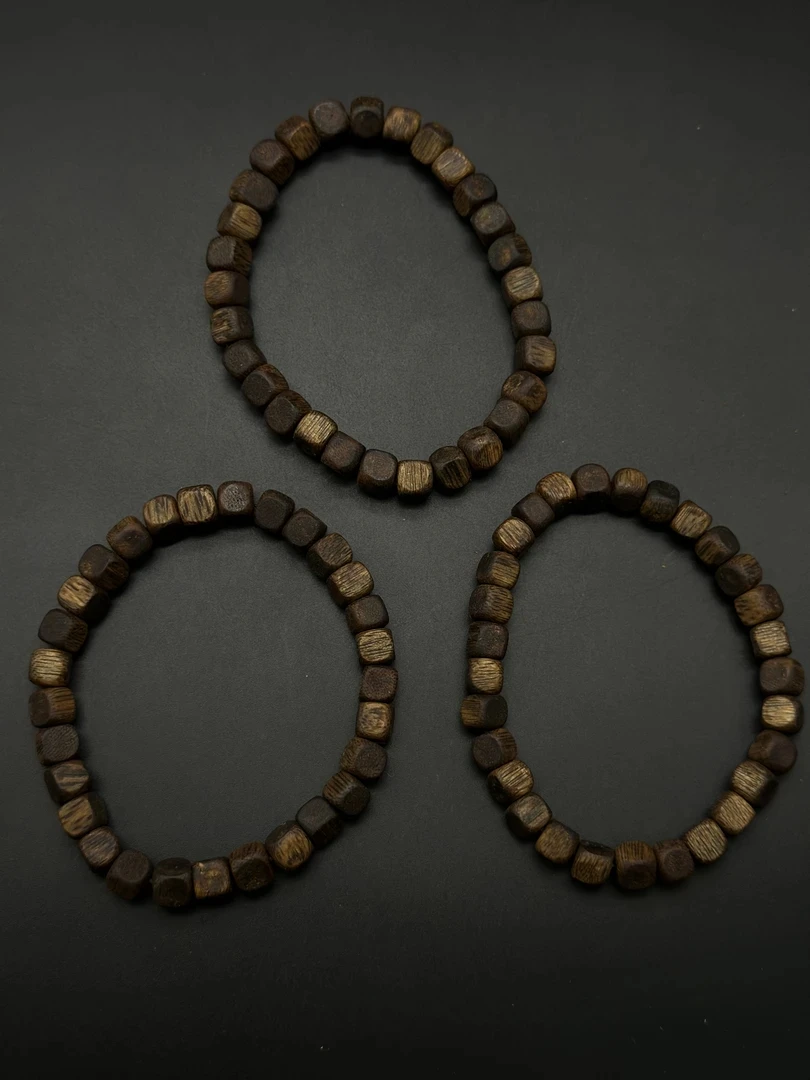 【牛牛严选】 沉香小方块手串 多样性只发一件 X/8268/H 约6mm