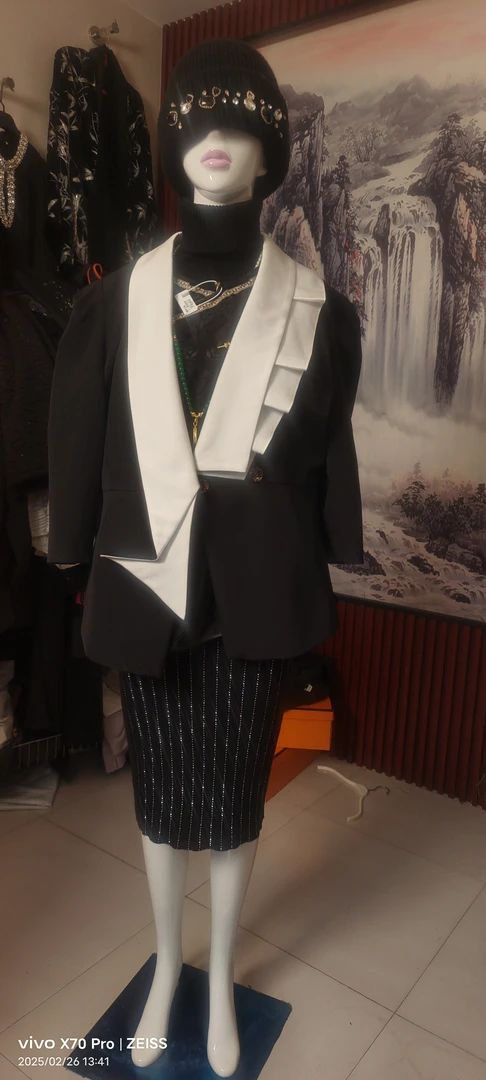 时尚气质黑色宽松小西装女秋季欧美风长袖西服外套