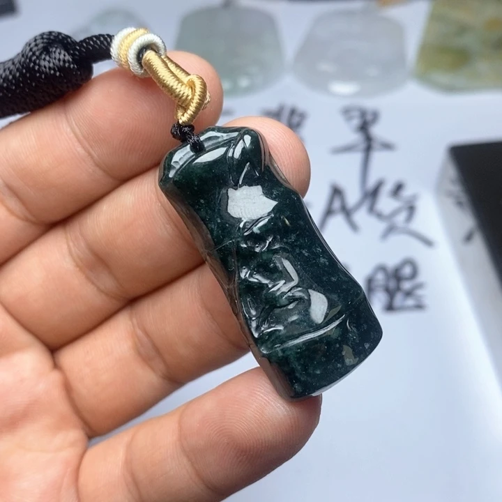 颈饰未镶嵌翡翠翡翠
