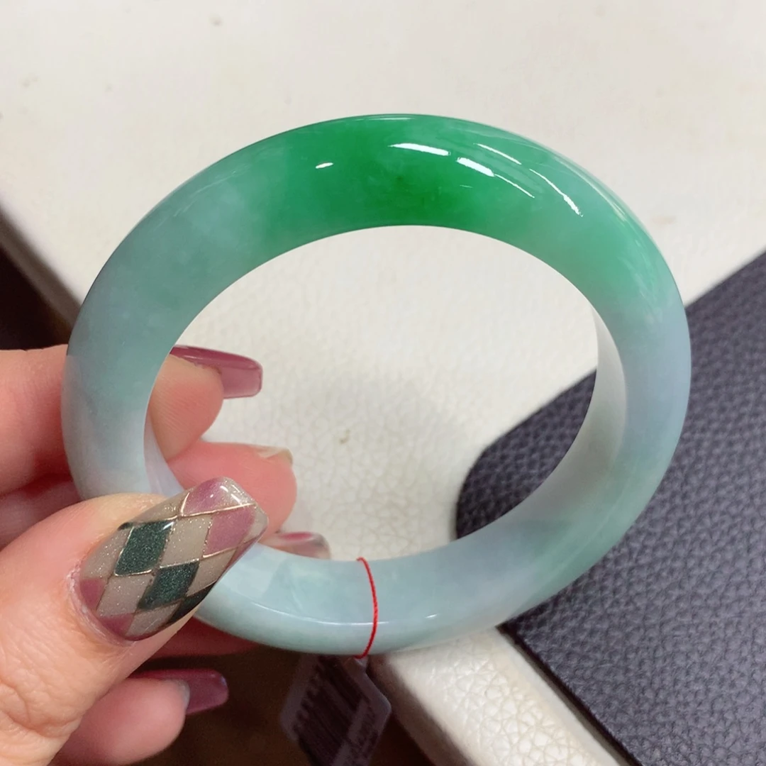 未镶嵌手镯翡翠缅甸