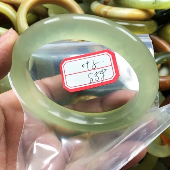 蛇纹石玉手镯未镶嵌叶*