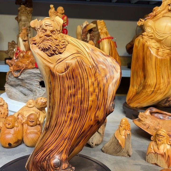 柏木太行崖柏钟馗摆件