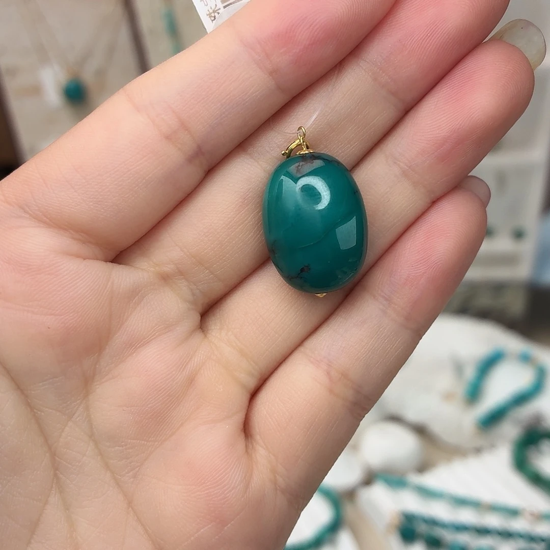 18K金镶嵌绿松石颈饰