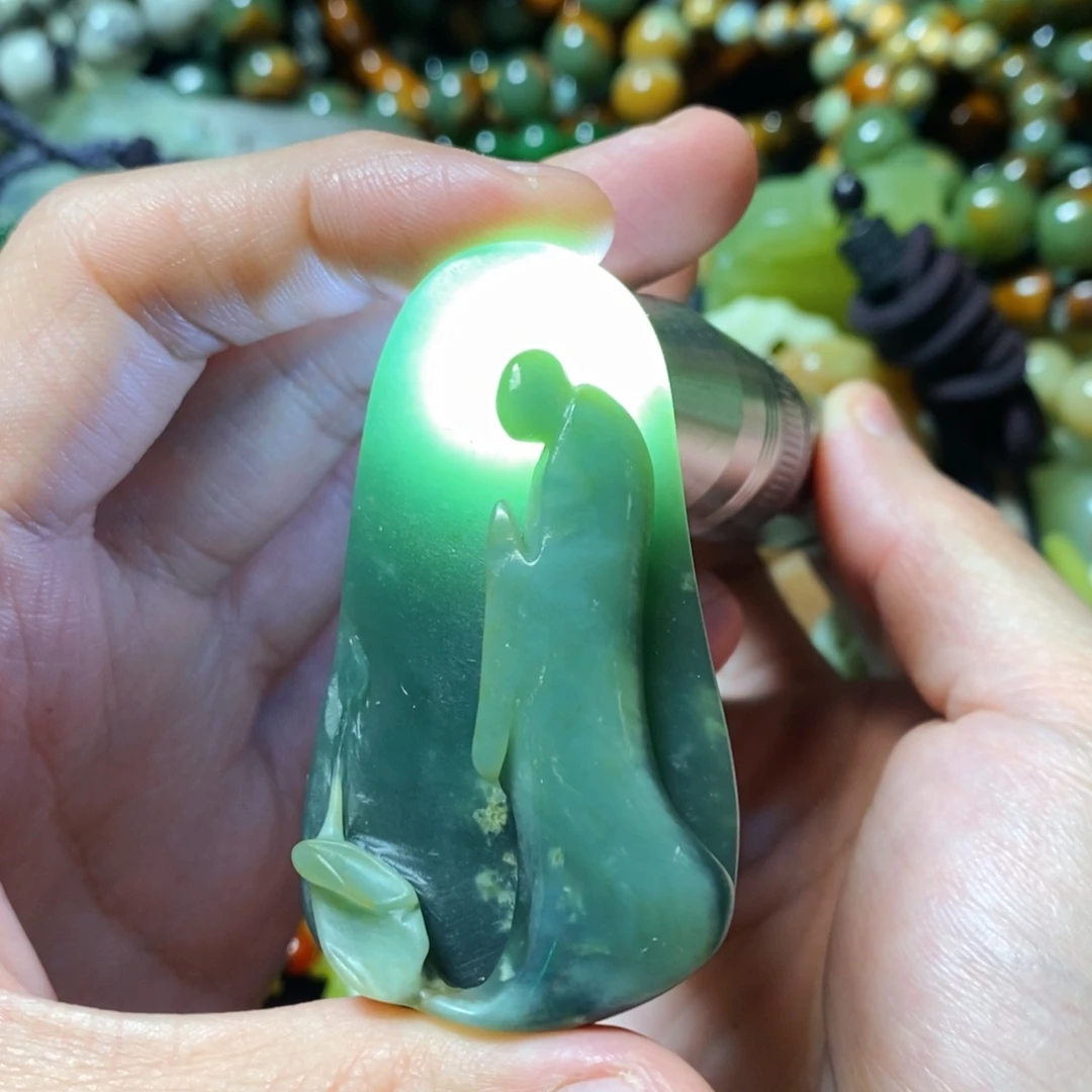 蛇纹石玉未镶嵌颈饰