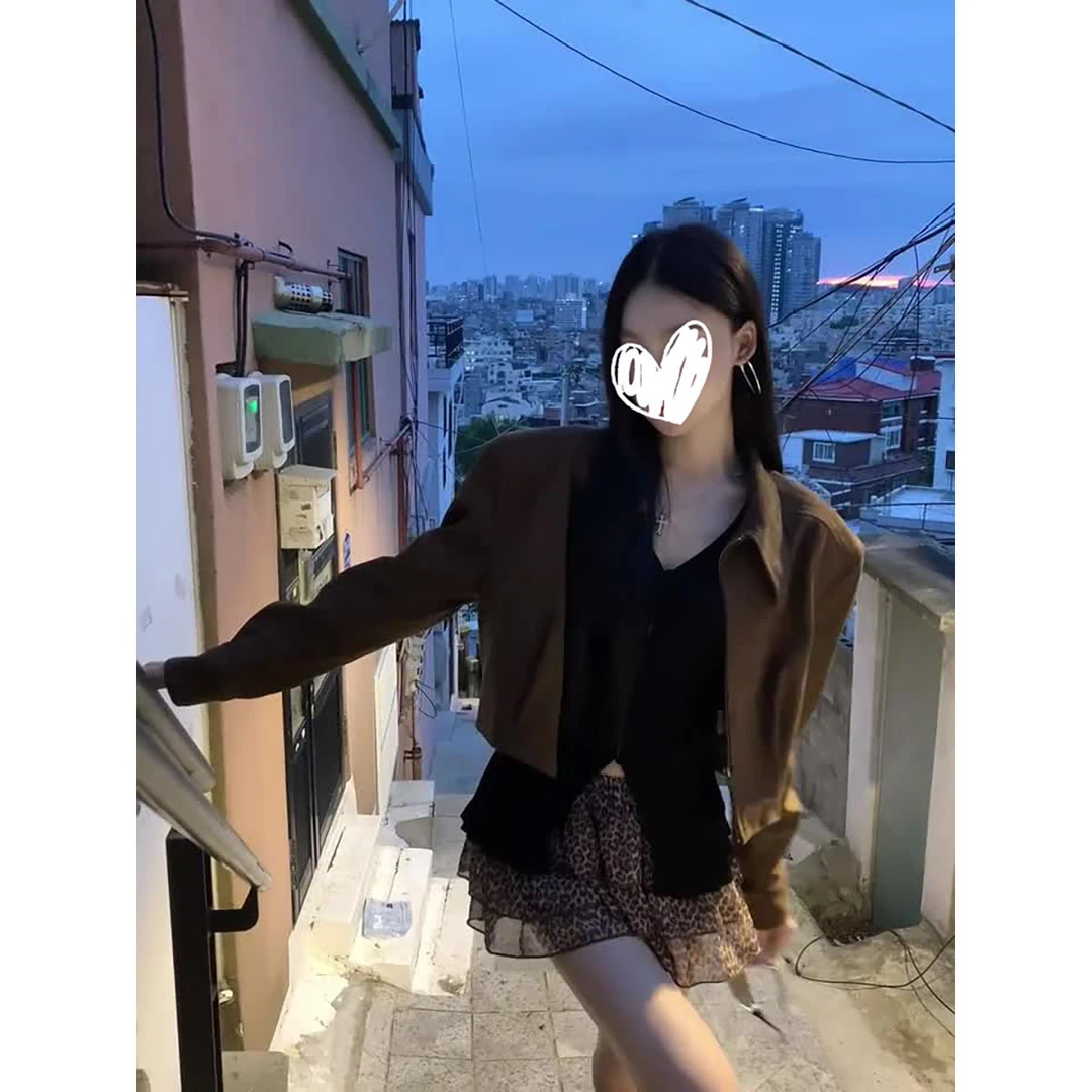 韩系咖色外套短款上衣内搭针织衫女秋季显瘦豹纹蛋糕半身短裙套装