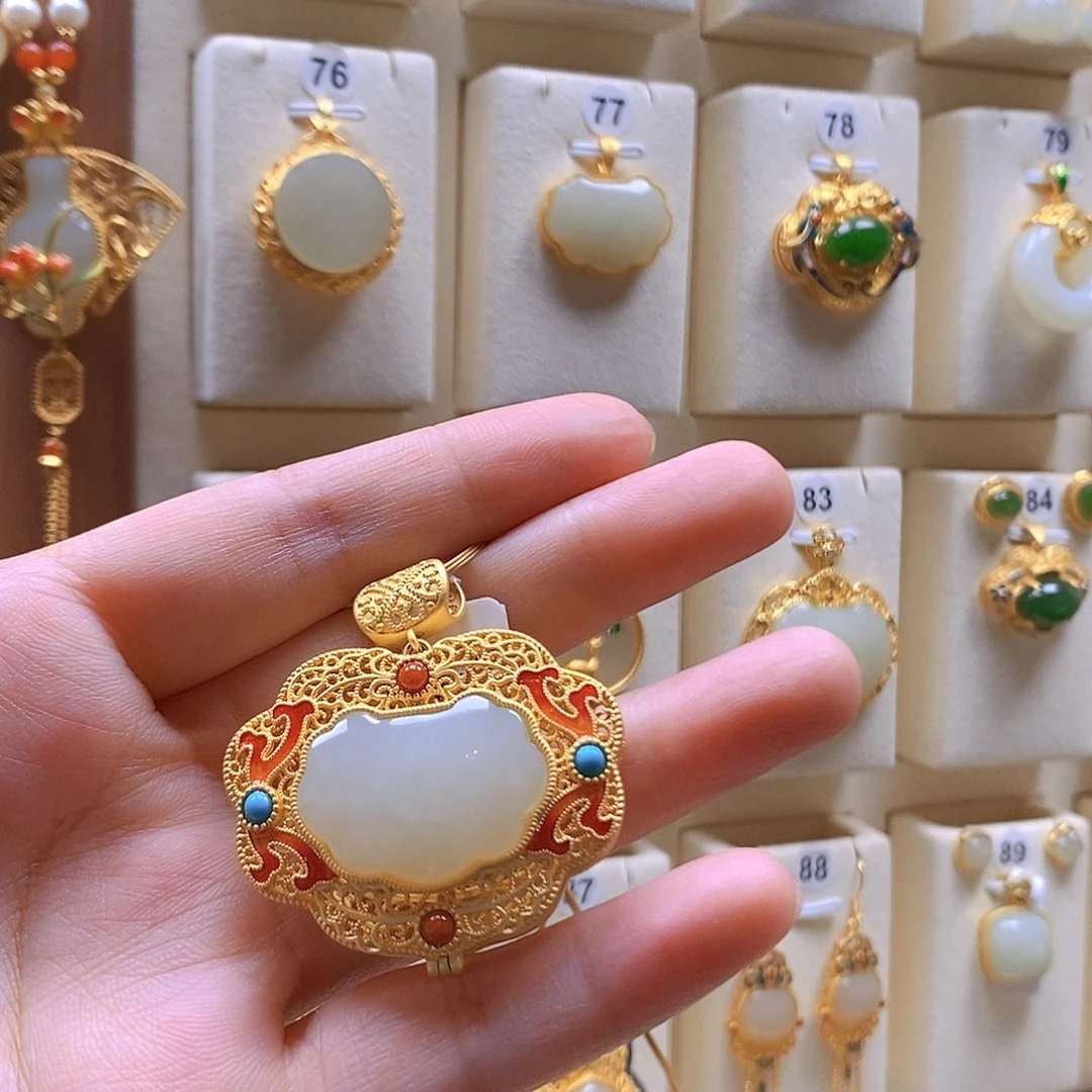 和田玉银S925镶嵌颈饰