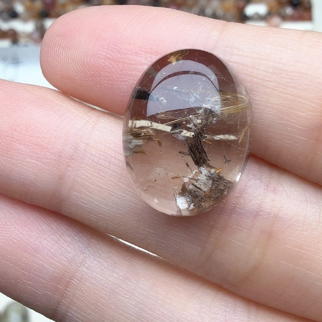 ****皮未镶嵌珠宝半成品水晶