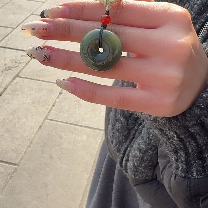 和田玉未镶嵌颈饰平安扣