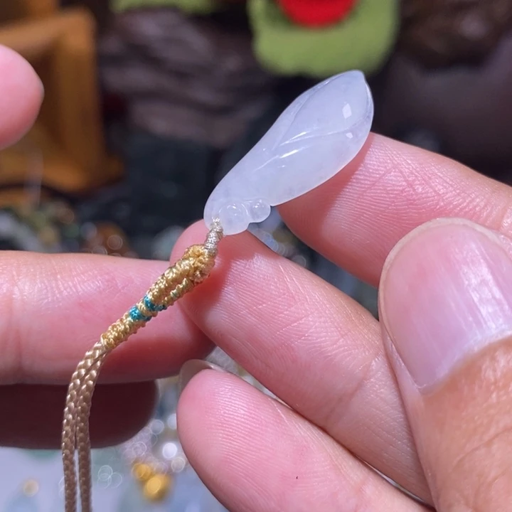 翡翠未镶嵌颈饰玉兰花80
