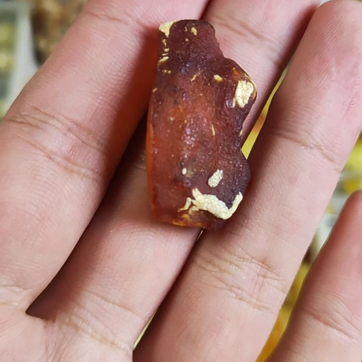 琥珀未镶嵌裸石4.16g原石