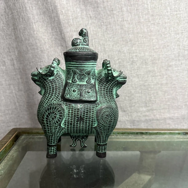 青铜器双羊尊,高21厘米青铜材质,中式家具装饰摆件。